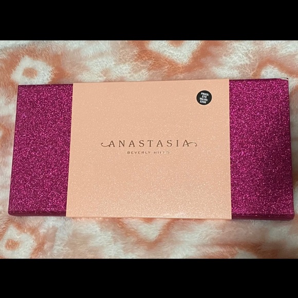 Anastasia Beverly Hills Lipset